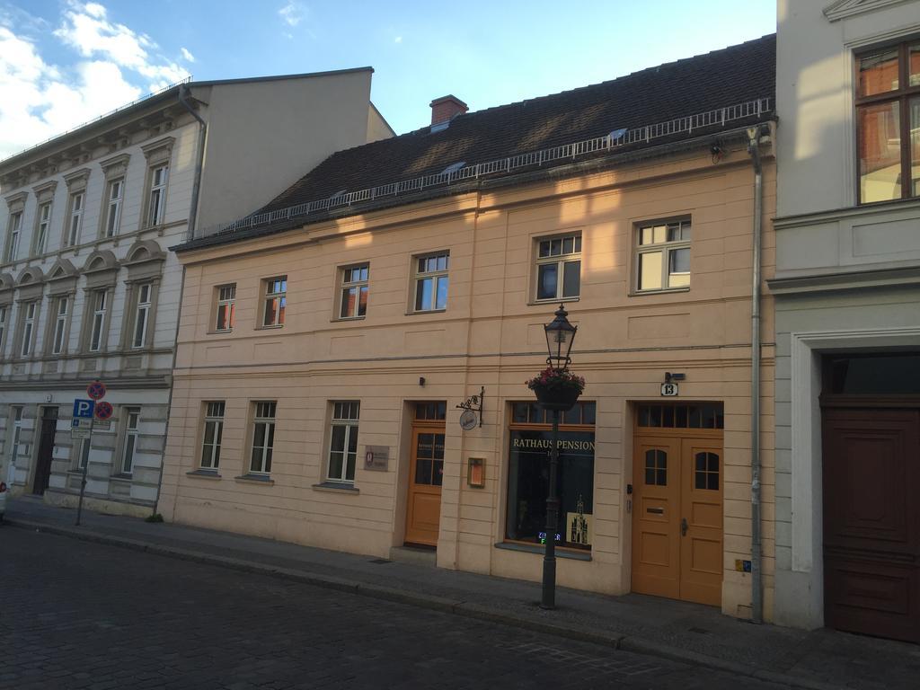 Rathaus-Pension 1685 Brandenburg  Exterior foto